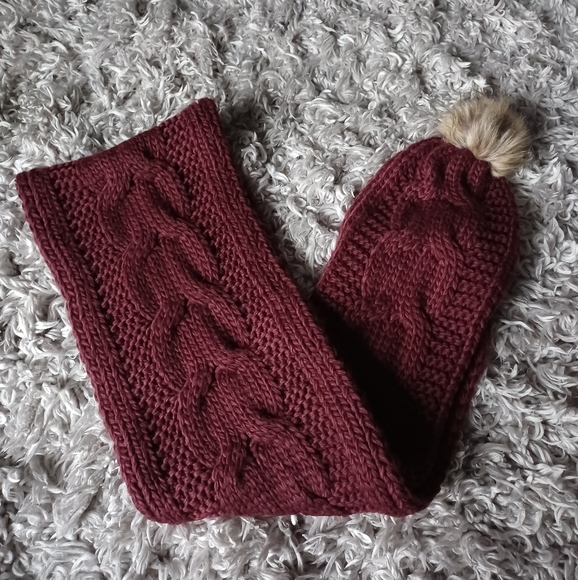 Reitmans Accessories - Reitman's Pom Pom Scarf